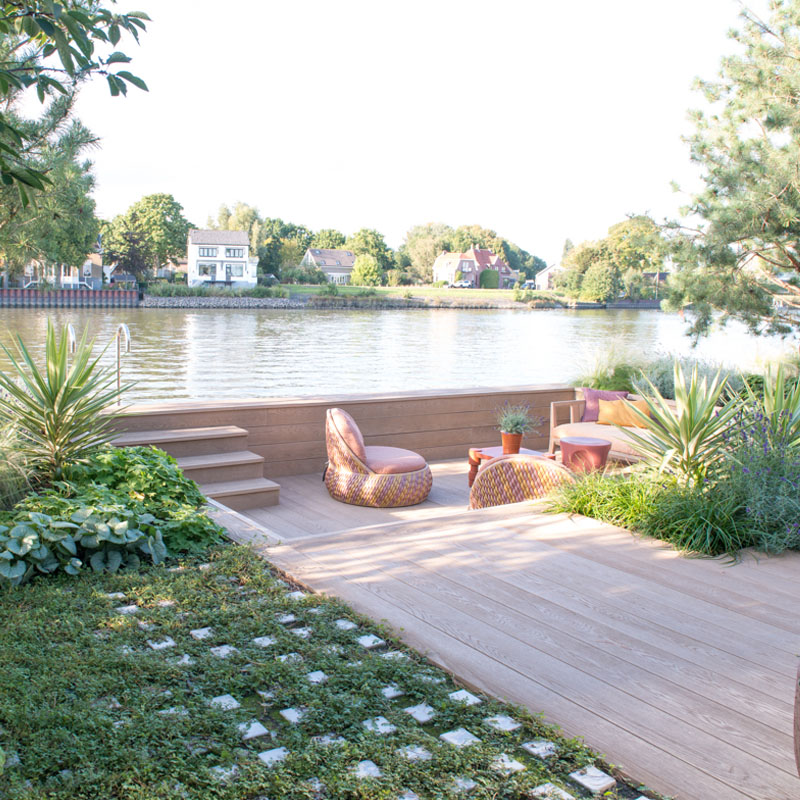 Tuin aan de rivier de IJssel